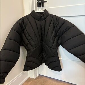 KhySculpted Puffer in black size large runs small